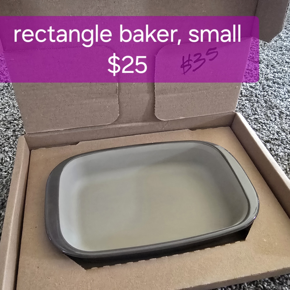 Pampered Chef Gray Rectangle Baker